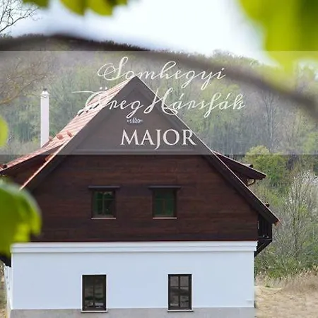 Somhegyi Oereg Harsfak Major Vendeghaz * Bakonybél