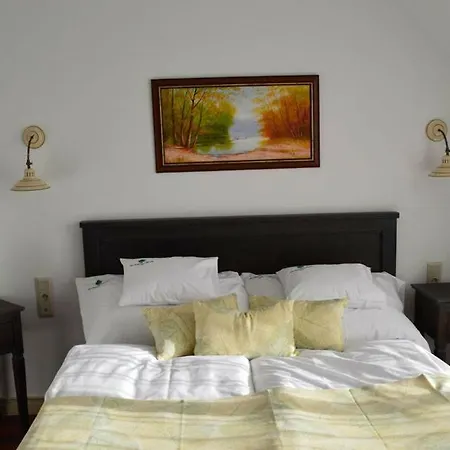 Somhegyi Oereg Harsfak Major Vendeghaz Bed & Breakfast Bakonybel