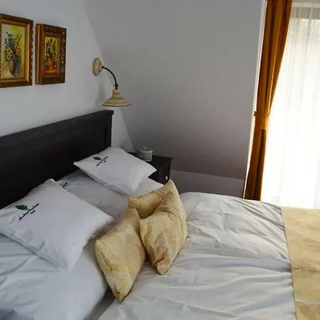 Somhegyi Oereg Harsfak Major Vendeghaz Bed & Breakfast Bakonybel